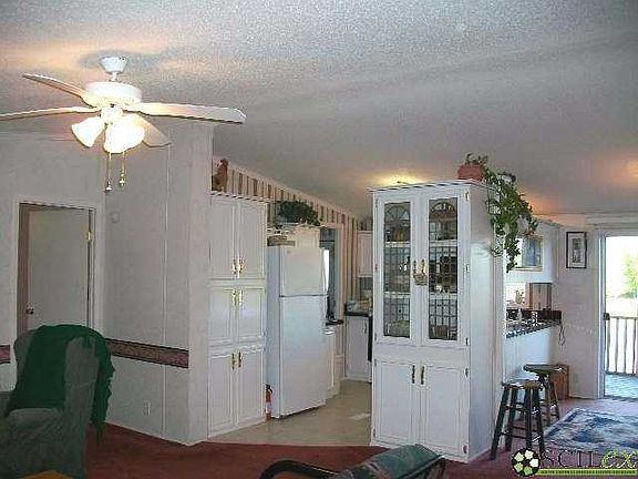 3rd image of 766 Tudor Pl