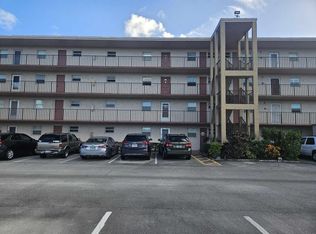 225 Bonnie Blvd APT 108, Palm Springs, FL 33461