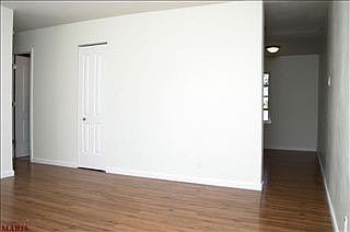 4th image of 12127 Parkwood Pl