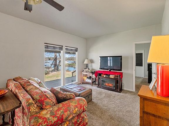5th image of 102 Oak Hills Dr