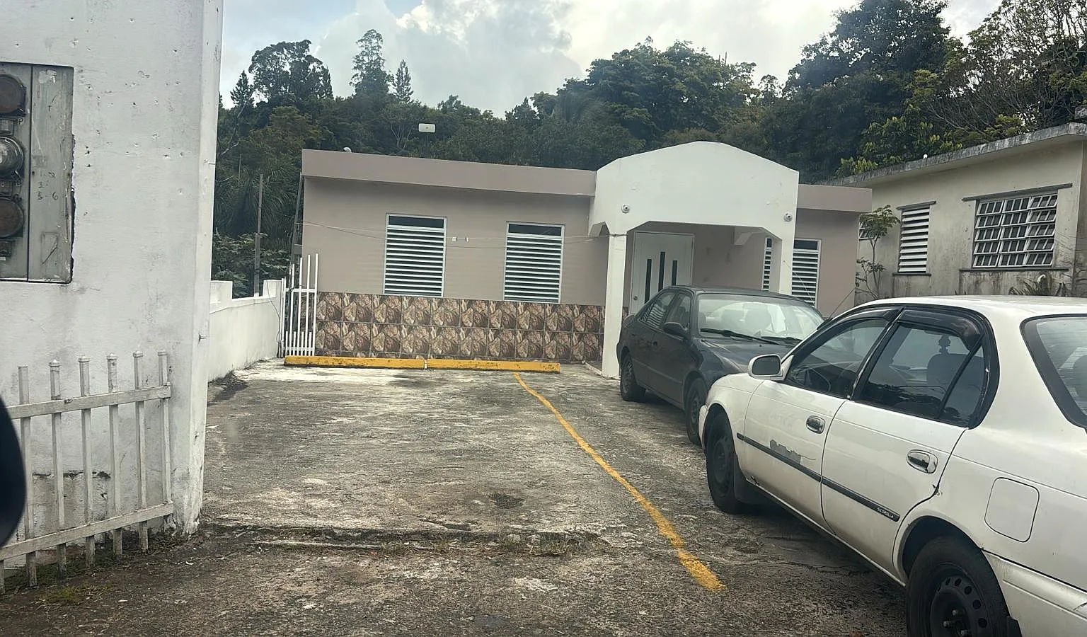 2 bed, 1300 sqft, $700 — Photo 1