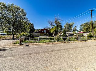 211 Gooding Ln, Farmington, NM 87401