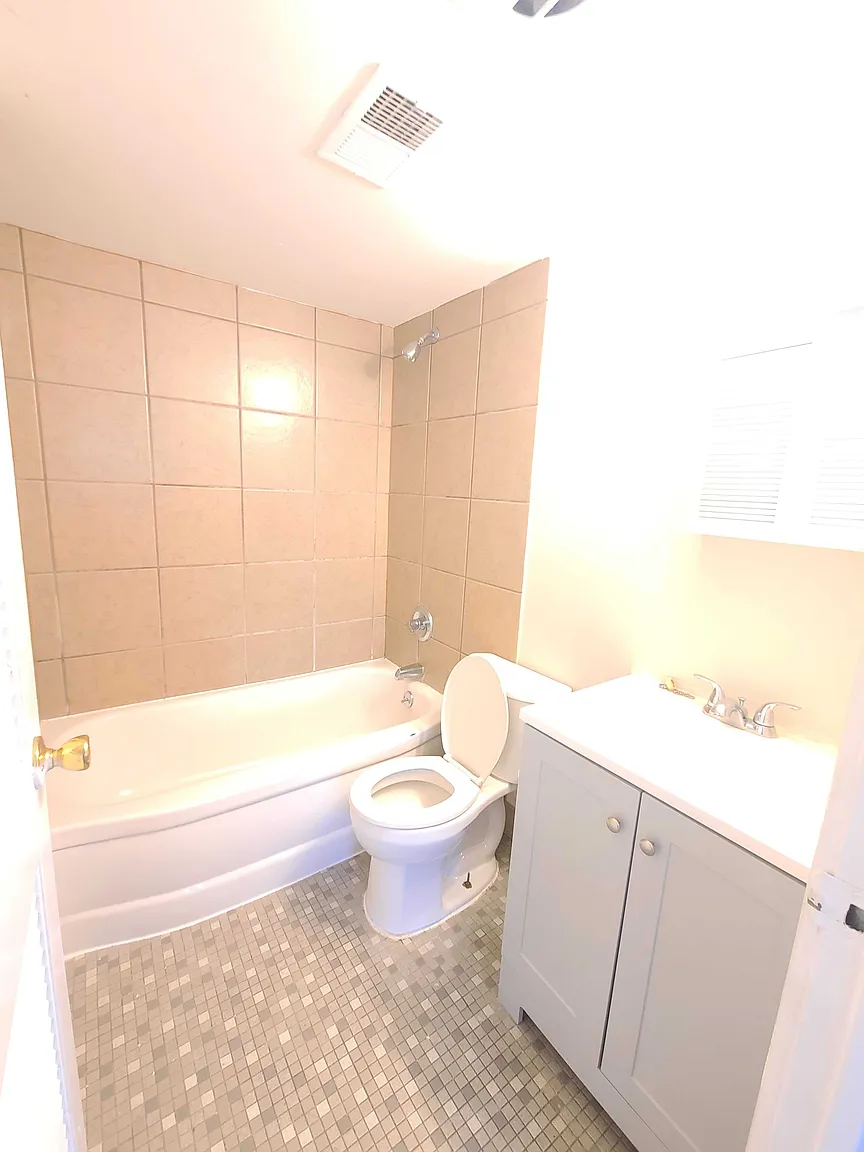 9912 Apley Walk photo 1