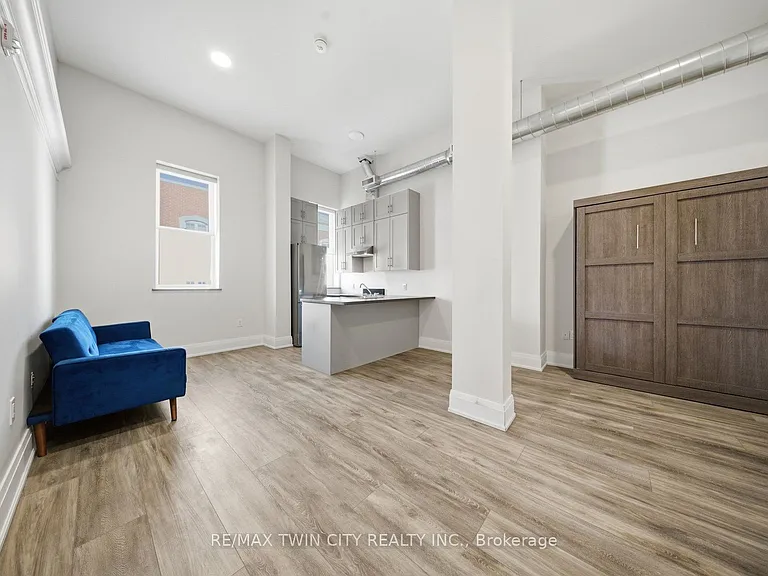 11 Queen St #304 — Photo 3