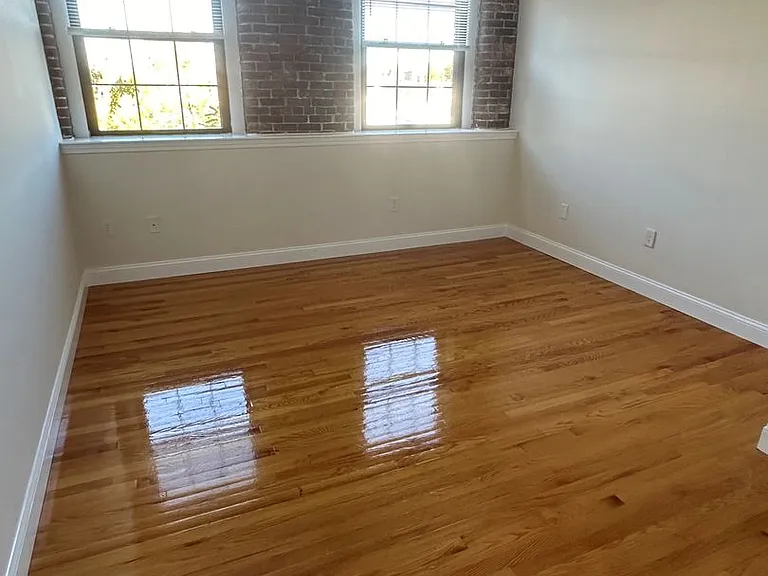 32 Vila LLC — Photo 2