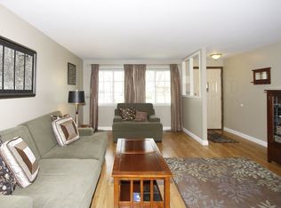 921 Gregory Ln, Schaumburg, IL 60193
