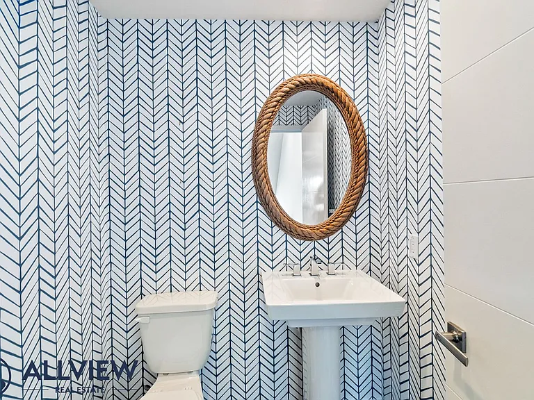 149 Mercer Way — Photo 23