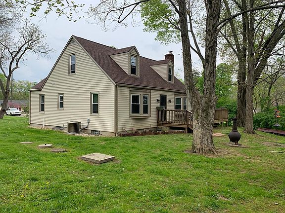 3rd image of 547 Hill St