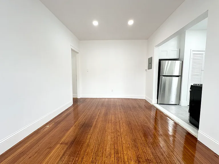 1916 Palmer Ave #2L — Photo 5