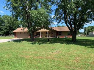 25555 S Desert Trl, Claremore, OK 74019