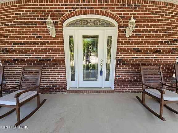 4th image of 2502 Whisper Creek Dr