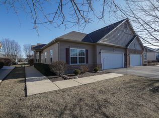 908 Yorktown St, McHenry, IL 60050