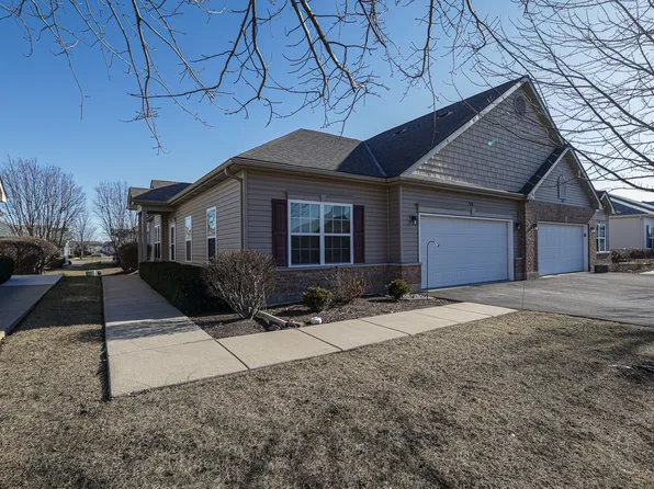 908 Yorktown St, McHenry, IL 60050