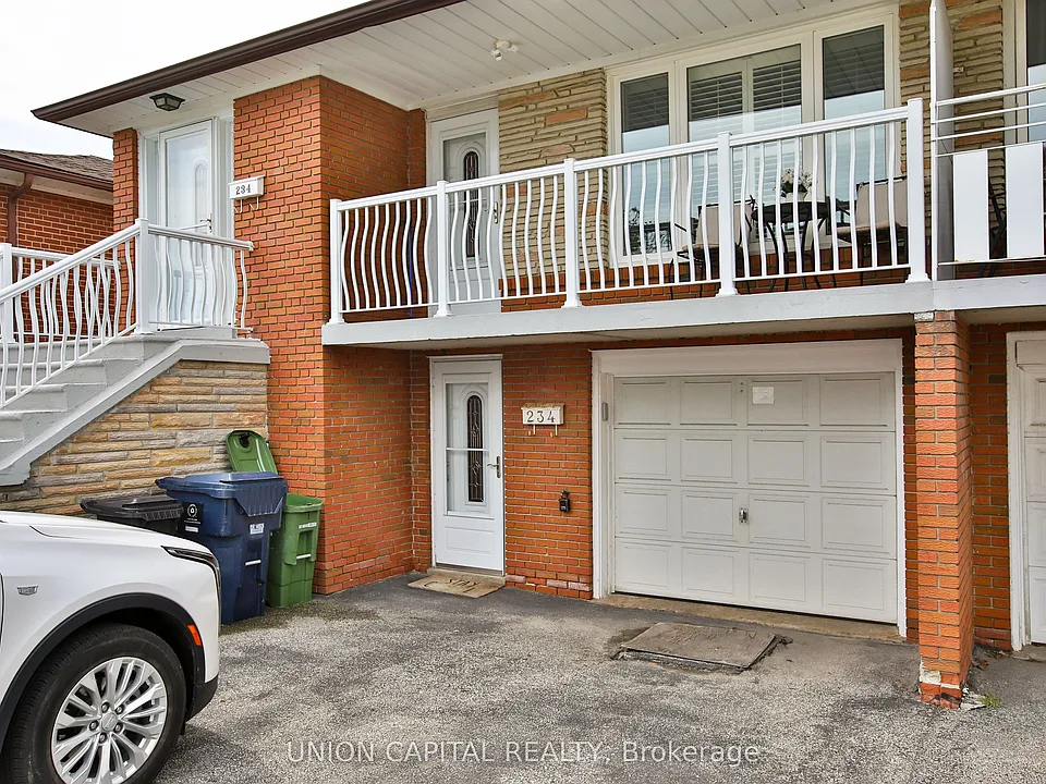 234 Fairglen Ave #BASEMENT