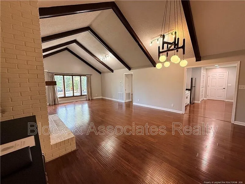 4 bed, 3.0 bath, $2,600 — Photo 4