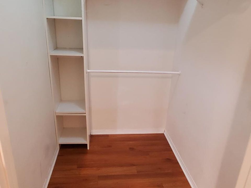 1st image of 1952 Selby Ave #305