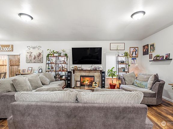 5th image of 19503 90th Avenue Ct E