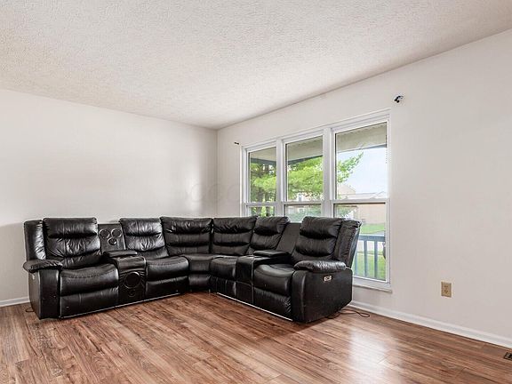 5th image of 424 Jonell Ln