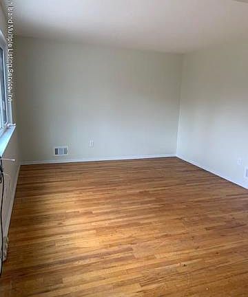 3rd image of 8 Madison Ave Floor 2
