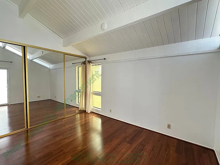 802 Kingfisher Ter — Photo 12