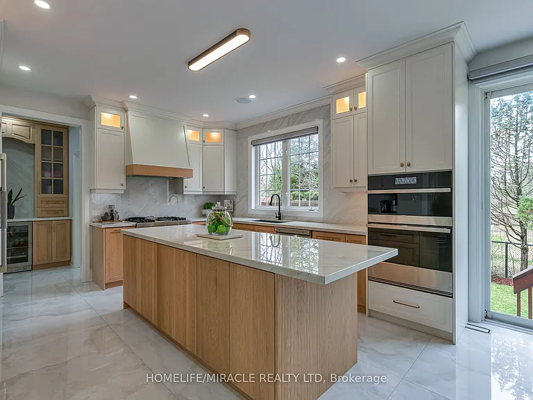 2299 Glazebrook Cir — Photo 31