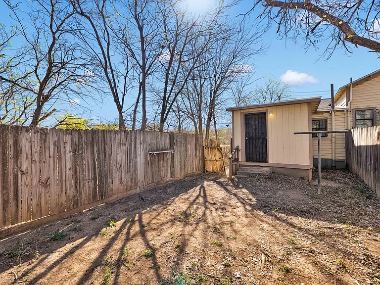 652 N San Ignacio Ave — Photo 10