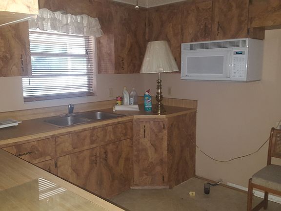 5th image of 10216 Bridlewood Ave