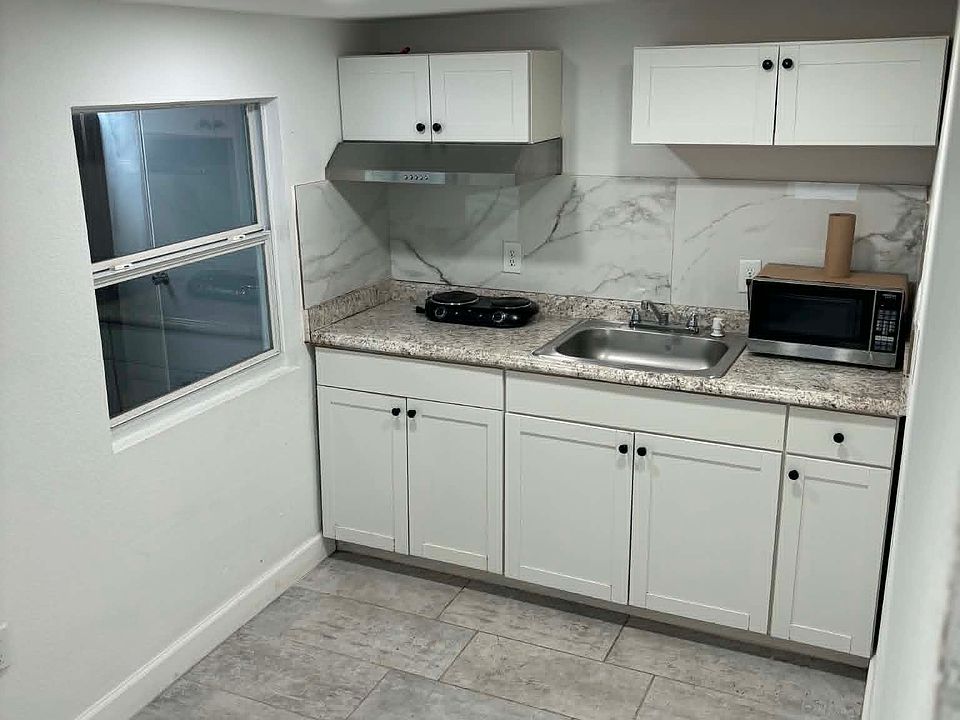 1st image of 6004 Murray Hill Dr #4