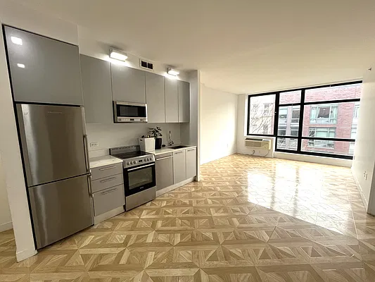 Rented by Akam Sales and Brokerage | media 1