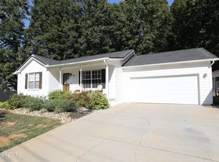 100 Crestwood Dr, Lenoir City, TN 37771