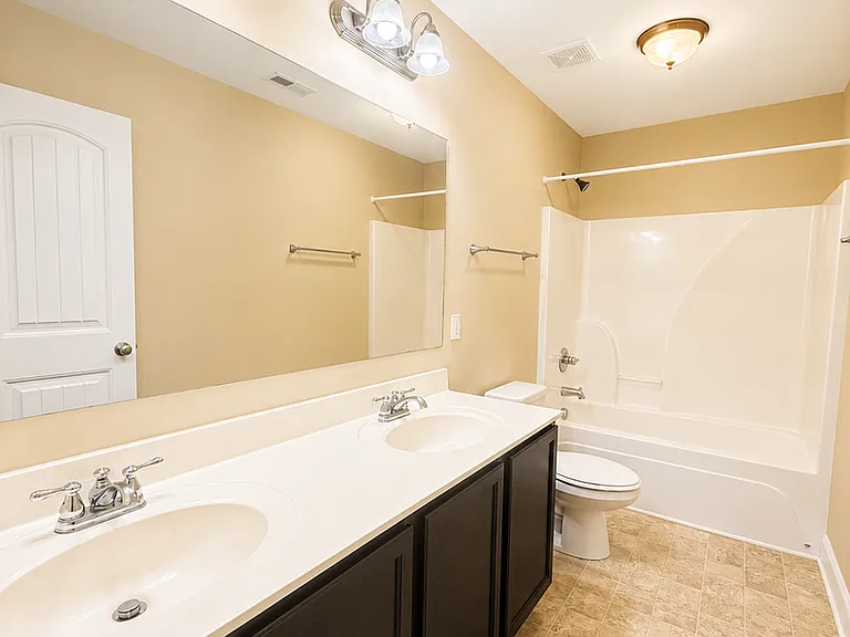 273 N Prince Henry Way — Photo 2