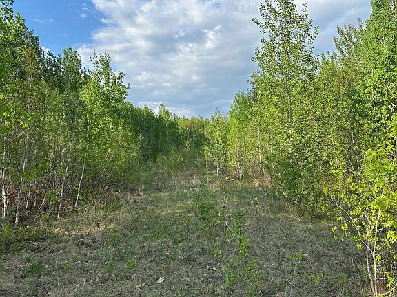 5th image of 2045 County Road 47 NE