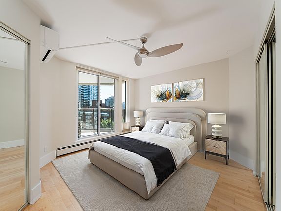5th image of 1010 Burnaby St #905