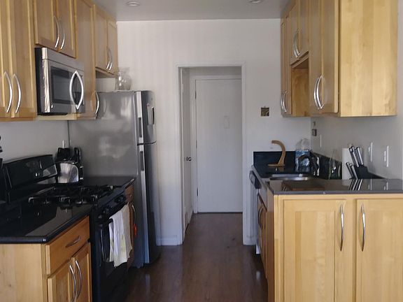 5th image of 11808 Kiowa Ave APT 5