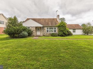 912 Jamestown Rd, Broomall, PA 19008