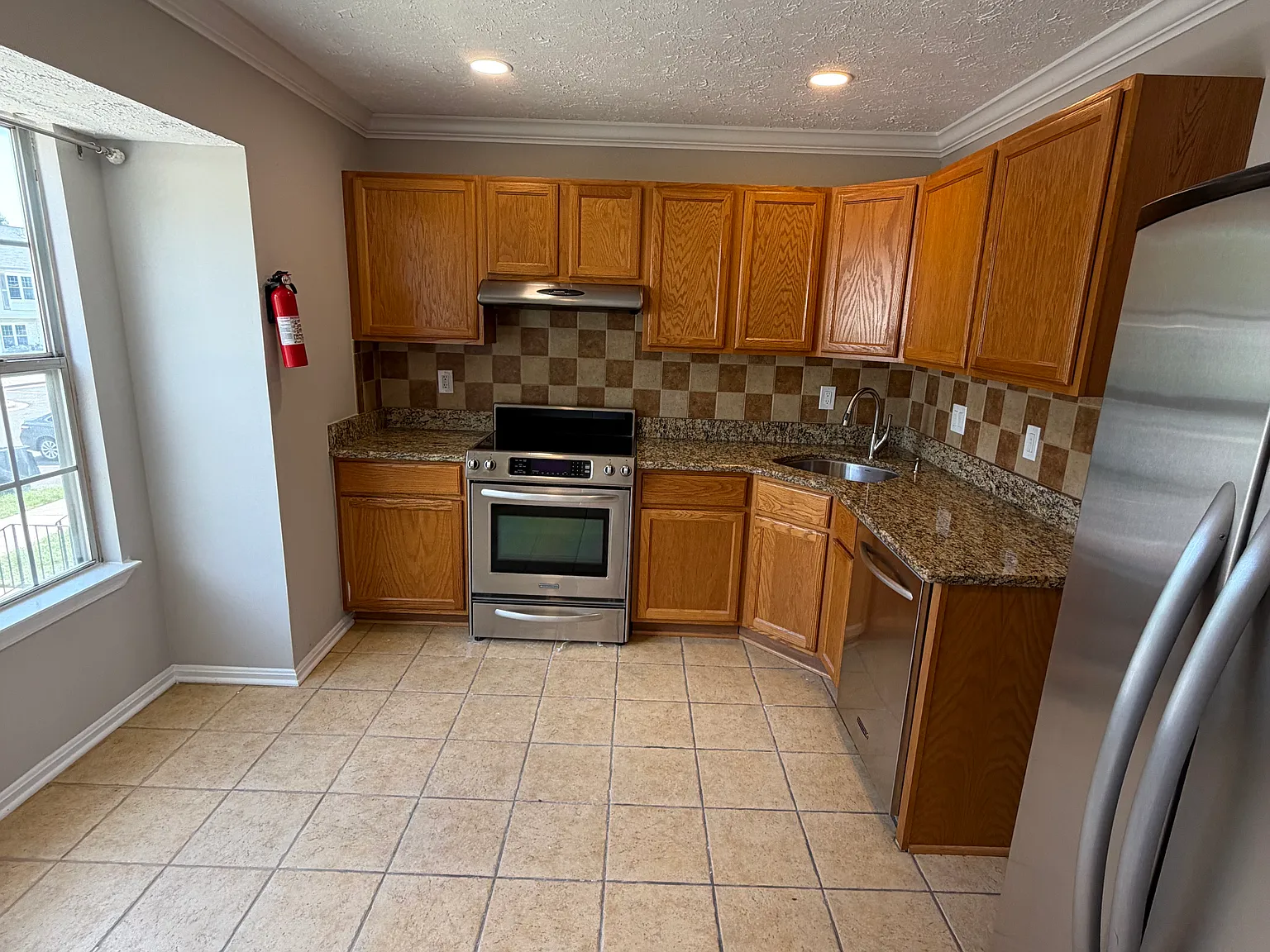 2 bed, 2.5 bath, 1200 sqft, $2,600 — Photo 2
