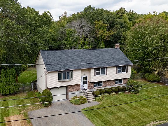 2nd image of 14 Fred St
