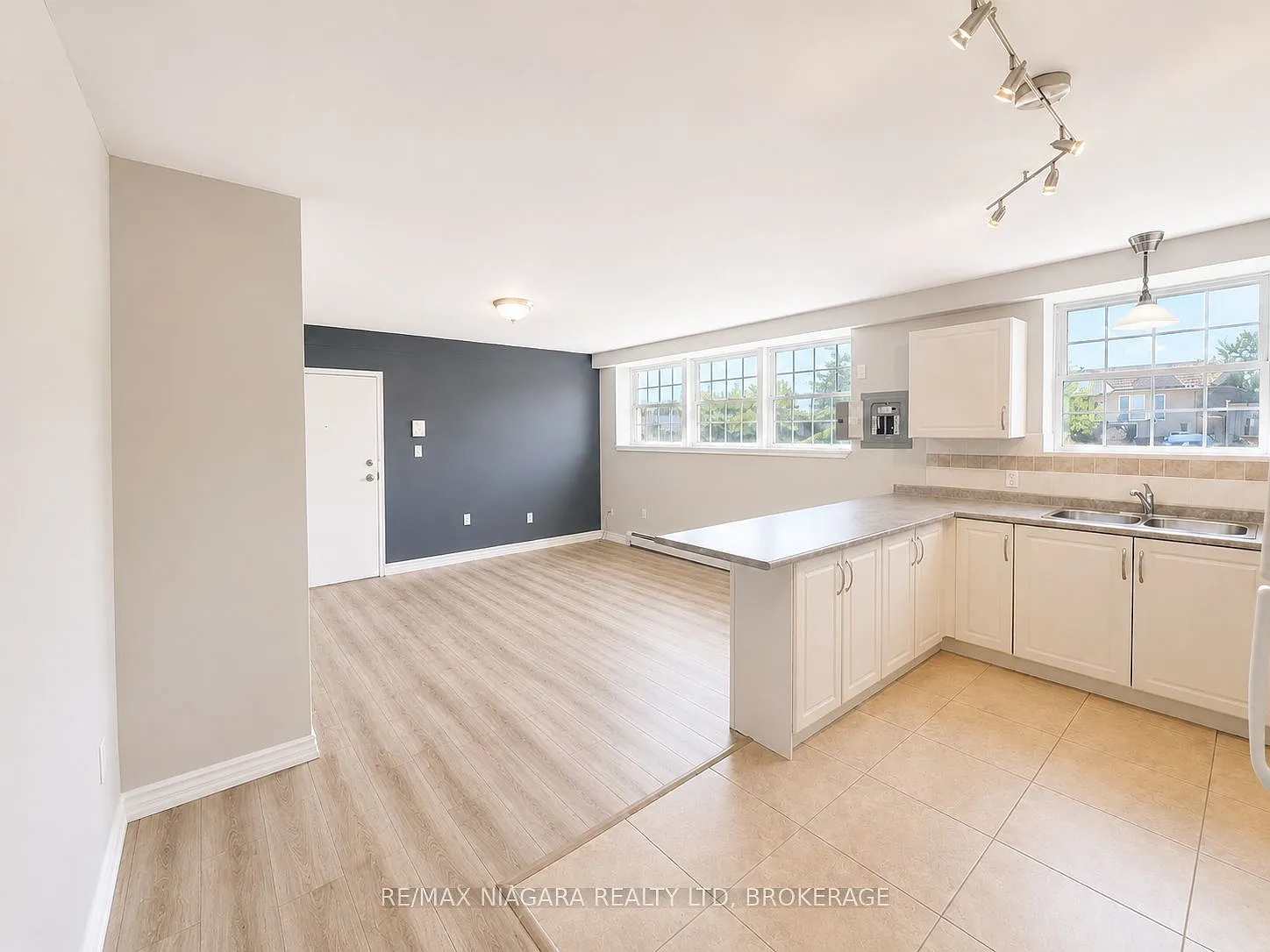 1 bed, $1,599 — Photo 3