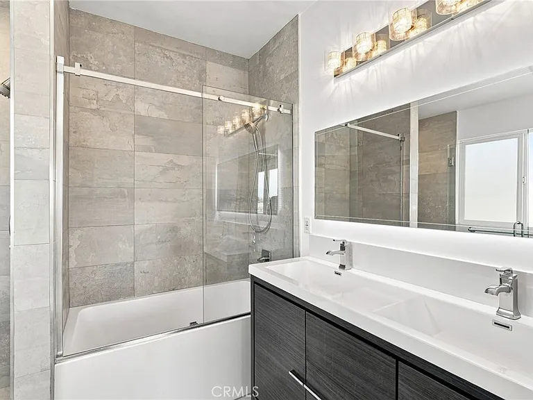 15340 Lassen St — Photo 13