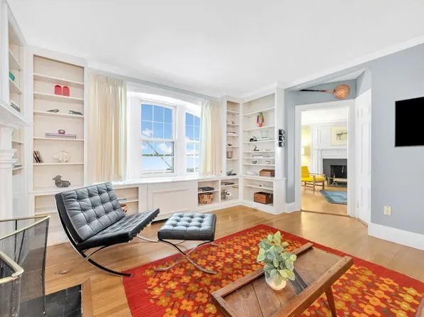 985 Memorial Dr APT 603, Cambridge, MA 02138