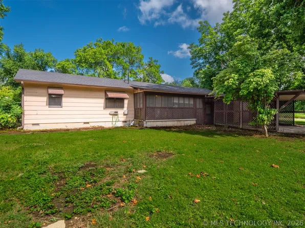 350 NE 4th St, Stigler, OK 74462