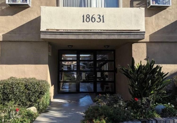 2nd image of 18631 Burbank Blvd APT 4