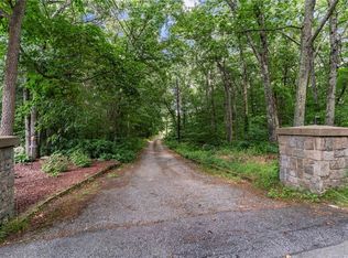 94 Old Pocasset Rd, Johnston, RI 02919