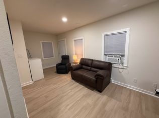 205 W Main St #207, Smithville, MO 64089