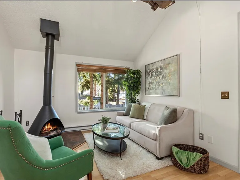 4308 NE Sunset Blvd #D-4 — Photo 5