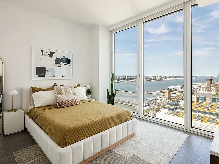 606 W 30th St #47D — Photo 4