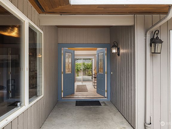 4th image of 2036 151st Avenue SE