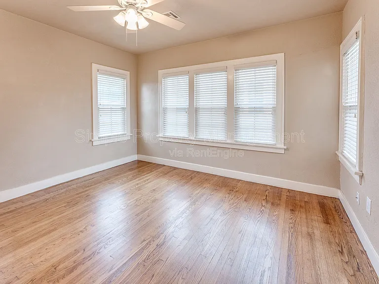 2605 NW 24th St — Photo 12