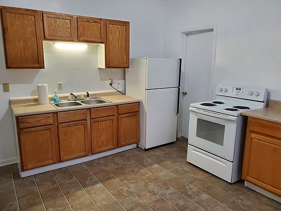 Kitchen. Has enough room for small ding set