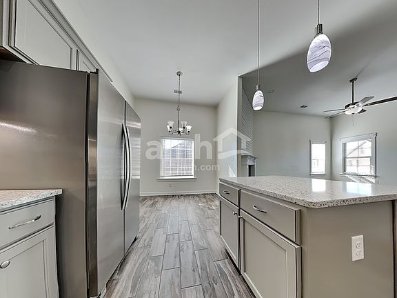 5th image of 2653 Molly Ln